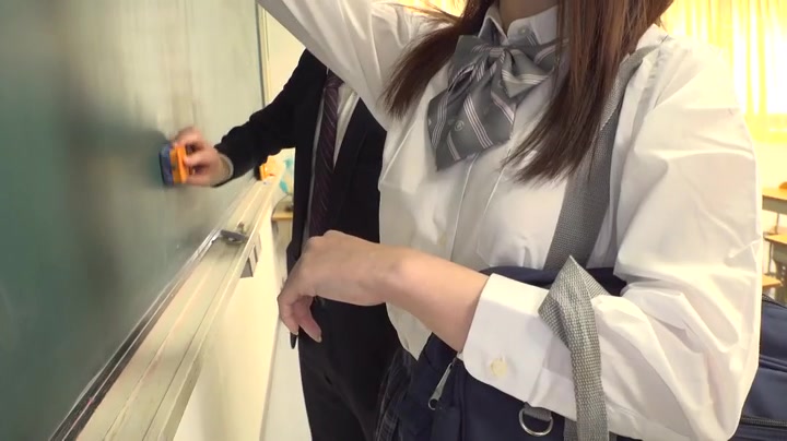 琴音華 学生服 教室 スクールバッグ